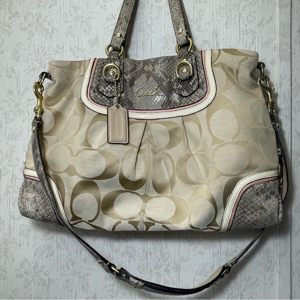 Coach Signature Ashley Spectator Shoulder Bag No.C1320- F24889